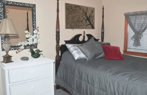 Peters Creek Cottage | Blue Ridge Mountain Getaway