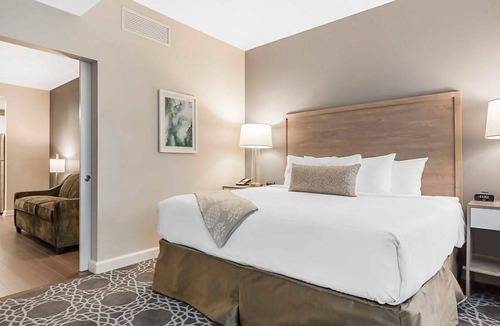 Downtown Charleston Resort | Bluegreen's King 583 Resort - 1 Bd. – Historic Charleston with a Modern Twist