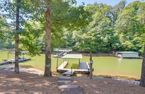 Gainesville House | Boat Dock + Yard: Lake Lanier Gem in Gainesville
