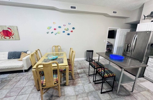 Cedar Point House | Boat & pet friendly. Minutes to Emerald Isle & a half mile to the boat ramp.