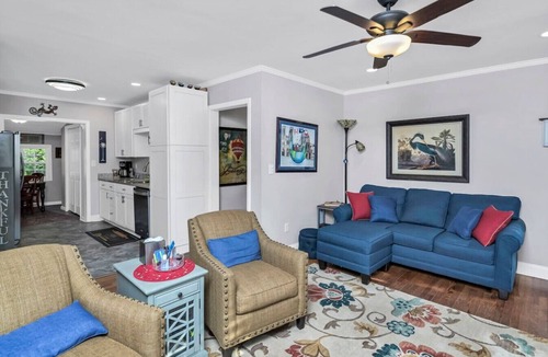 Rosewood House | Bonham Burrow | 2BR 2BA Home Near USC & Ft Jackson