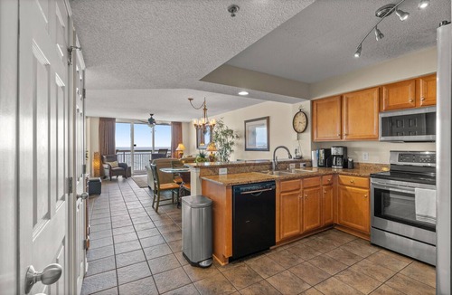 Crescent Beach Condo | Book your next family vacation at this beautiful beach front condo!