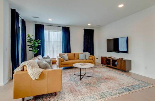 North Capitol House | Boutique Condo on Nashville's Riverfront- EVE #201