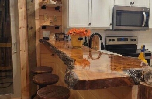 Rutherfordton Cabin | Brand New Luxury Cabin 5 minutes to TIEC