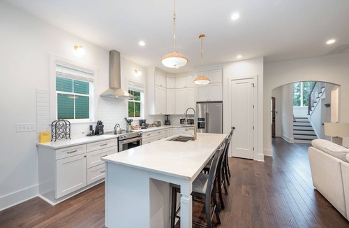 Enderly Park House | Brand New Luxury Home 4BR/3BA Minutes to Uptown