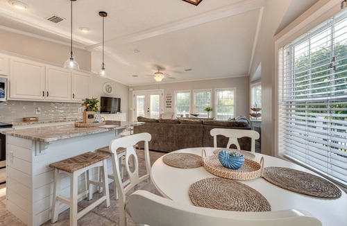 New London House | Breathtaking Lake Views and Sunsets on Badin Lake!