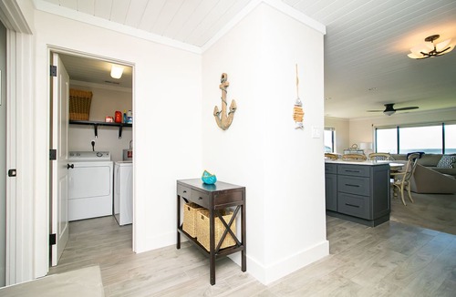 Caswell Beach Apartment | Breathtaking Ocean Front Condo at Caswell Beach. Norah Patrick's Hideaway
