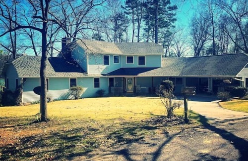 Sharps Chapel House | Breathtaking Waterfront Retreat, Private Docks, 12 guests, King Bed.