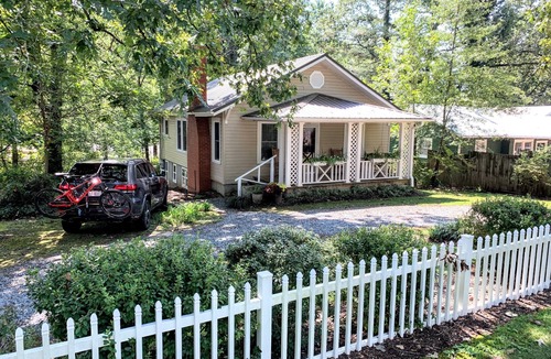 Brevard House | Brevard Bungalow 2 level, steps to Downtown, Music Center, Lumberyard, Greenway.