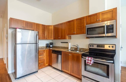 South End Apartment | Bright & Charming Loft with AC