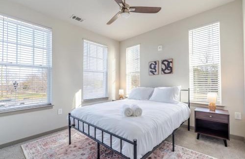 Matthews Apartment | Bright, Cozy 3BD Apt in Heart of Matthews