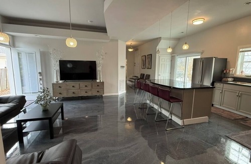 Springfield Condo | Bright & Spacious New 3BR Retreat Private Entrance Near DC & Pentagon