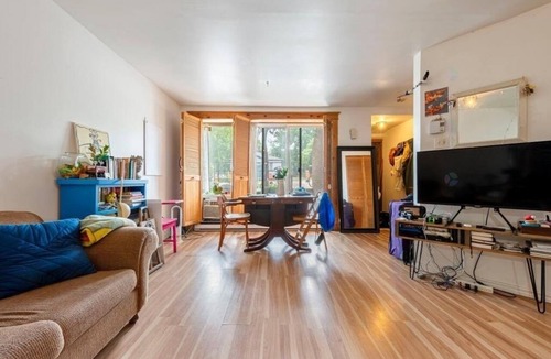 Mile End Condo | Bright Studio Condo Facing Jeanne-Mance Park