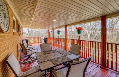 Bristol House | Bristol Retreat w/Creek Access: 2 Mi to Dtwn