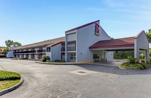 Charleston Hotel | Budget-Friendly Stay Perfect for Charleston Explorers