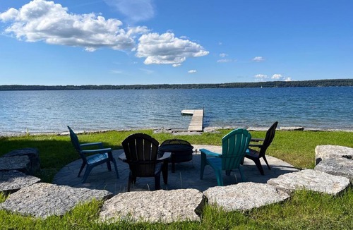 Colpoys Bay House | By The Bay Retreat Waterfront Sunset View