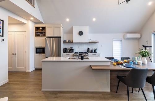 Petite-Riviere-Saint-Francois Condo | Stunning River View Loft
