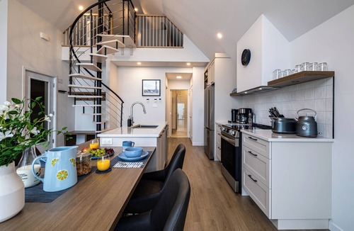Petite-Riviere-Saint-Francois Condo | Stunning River View Loft