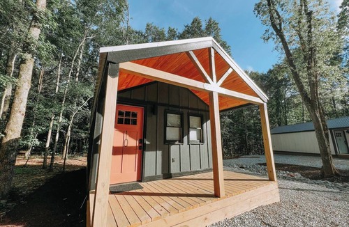 Hartwell RV Rental | Cabin #10: One bedroom with kitchenette and a large gravel parking pad beside the cabin for easy boat or trailer storage.