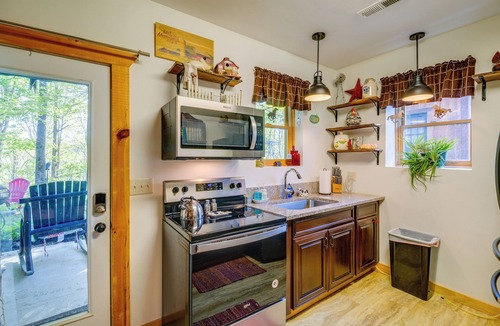 Bristol Apartment | Cabin Rental Near South Holston Lake w/Hot Tub