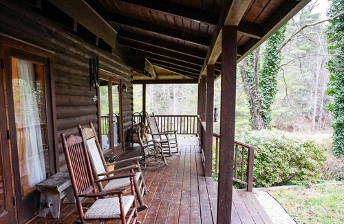 Millers Creek Cabin | Cabin retreat in the heart of the Blue Ridge Mountains
