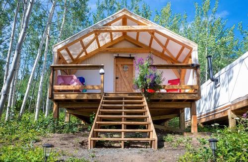 Yukon Other | Cabins Over Crag Lake Glamping Lynx