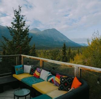 Yukon Other | Cabins Over Crag Lake Glamping Lynx