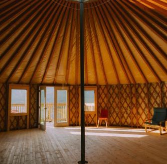 Yukon Other | CabinsOver Crag Lake Glamping Bear