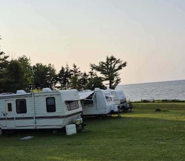 Sainte-Madeleine-de-la-Riviere-Madeleine Other | Camping Chalets Mer & Montagnes