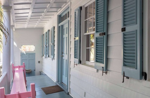Cannonborough Elliotborough House | Casa Zoë | Cabana House – Bold Design, Prime Location