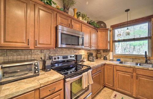 Cattail Creek Cottage | 'cattail Creek' Escape, 44 Mi to Mt Mitchell!