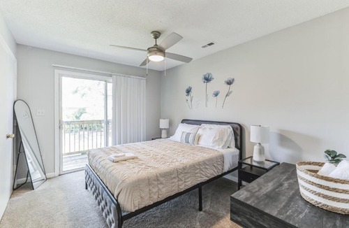 Westover Apartment | CB 3516-202 Modern Fayetteville Charm