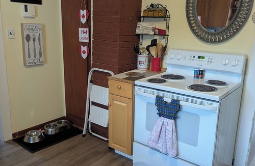 Cumberland County House | Century home by the Bay of Fundy. Handy to local attractions. Pets welcome!