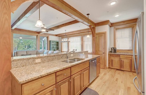 Boone Condo | Chalakee Lodge CJ-2- Mountain View, Gated Resort, Indoor/Outdoor Pools & Hot Tub