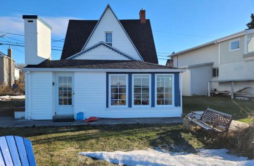 Rimouski House | Chalet Les Flots Bleus Vue sur le Saint-Laurent
