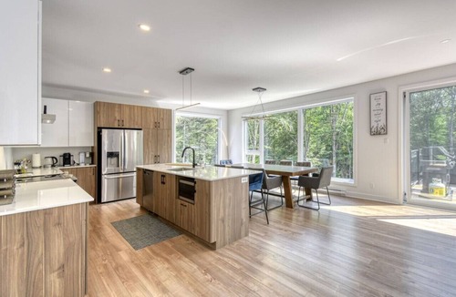 La Conception Ski Chalet | Chalet Montana in Bel Air - 4BDR Modern Tremblant Retreat with Hot Tub