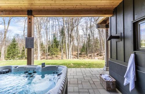 Mont-Tremblant Ski Chalet | Chalet Trappeur Luxury Cottage Retreat with Hot Tub