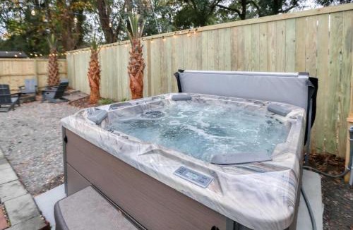 Mount Pleasant House | Charleston Oasis with Hot Tub, Mins to Dtwn