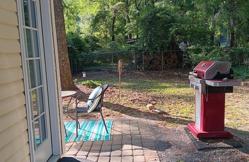 Pawleys Island Cottage | Charming 1-bedroom cottage in lovely Pawleys Island Walk to Boat ramp Dogs ok