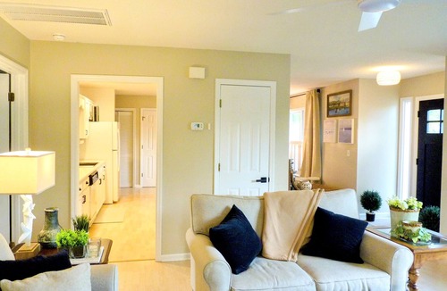 Sunset Beach House | Charming 2-bdrm home in Sunset Beach, walking distance to the Sunset Beach Cir
