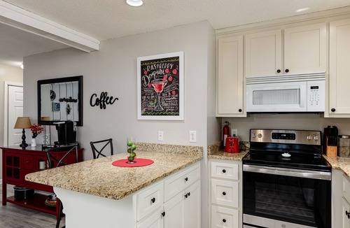 Foxfire Condo | Charming 2 Bed 2 Bath 1st Floor Condo in Foxfire with Golf Course View