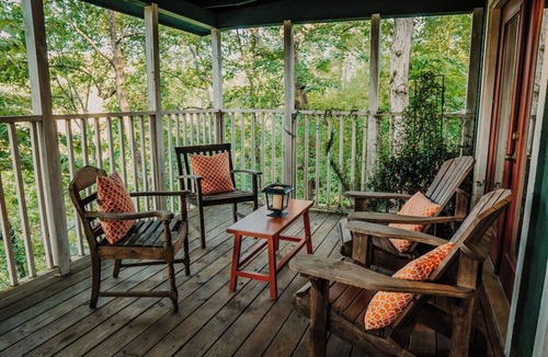 Westminster Cottage | Charming 2-bedroom cottage in a wooded setting sitting high above Chauga River
