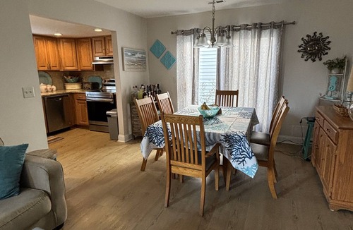 Windy Hill House | Charming 3-bedroom house in North Myrtle Beach with AC, WiFi, pool and hot tub