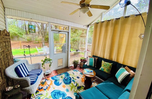 Mount Pleasant House | Charming 3-bedroom house in Mount Pleasant, 10 minutes to beach, 15 to downtown!