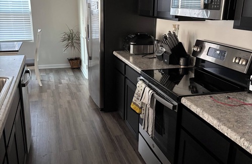 Charlotte House | Charming 3-Bedroom Oasis in the Heart of Charlotte