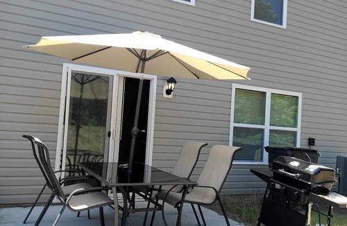 Paw Creek House | Charming 4-bedroom house in Queen City Charlotte