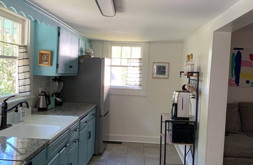 Hartsville Cottage | Charming and Comfortable Creekview Cottage with Fenced Yard