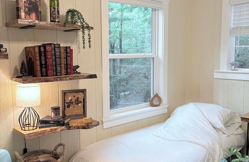 Newland Apartment | Charming and private home in the gorgeous North Carolina Mountains
