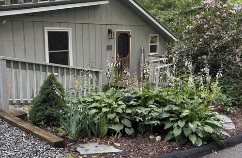Newland Apartment | Charming and private home in the gorgeous North Carolina Mountains