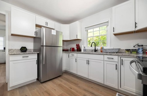 Dallas House | Charming cottage north of Gastonia — stylish, comfy retreat near local amenities